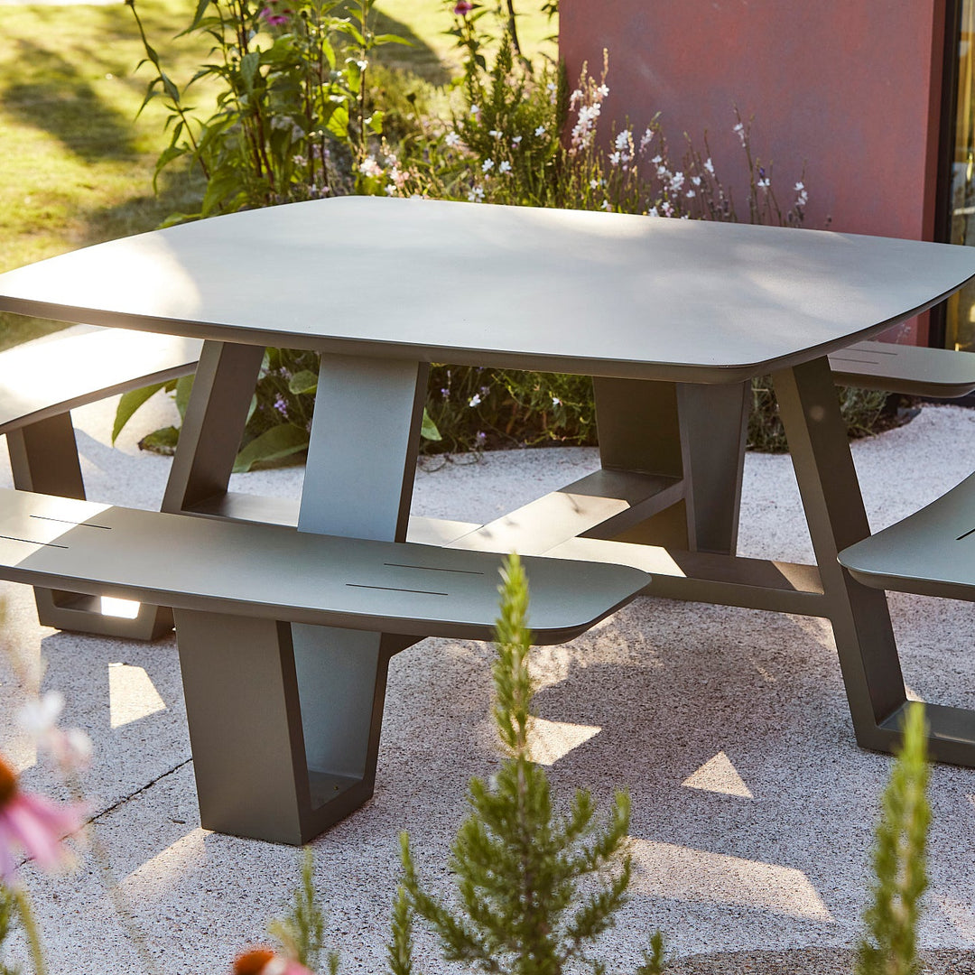 Squadro picknicktafel 229x229cm in groen mat aluminium