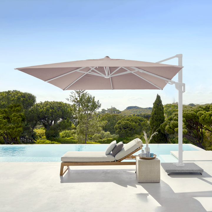 Valencia Zweefparasol 300x300 Parasol+voet+hoes | wit frame met taupe parasoldoek