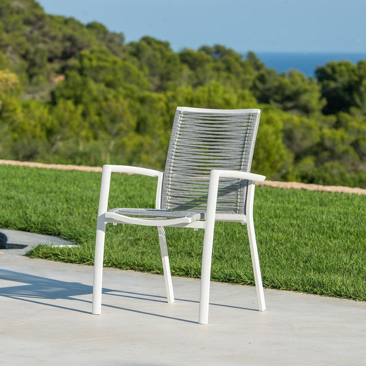 Sevilla garden chair in white aluminum and light gray straight woven round rope